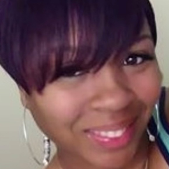 Meet your Posher, Jessica - Picture 1 of 1